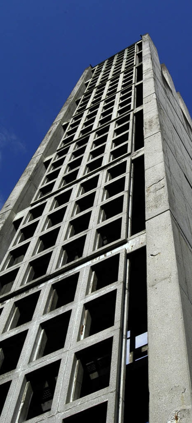 Der freistehende Turm der Kreuzkirche Freiburg   | Foto: Ingo Schneider