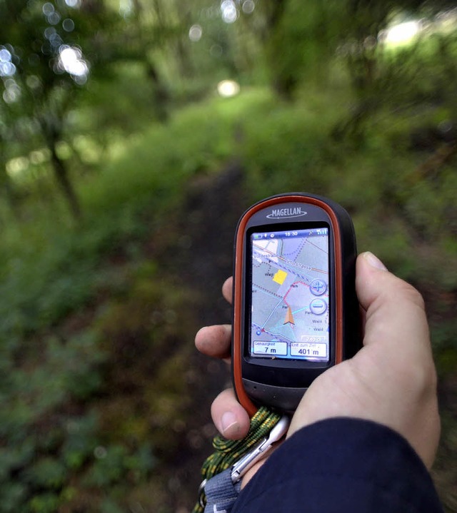 Mit den richtigen Koordinaten geftter...ist das GPS-Gert den Weg zum Schatz.   | Foto: DAPD