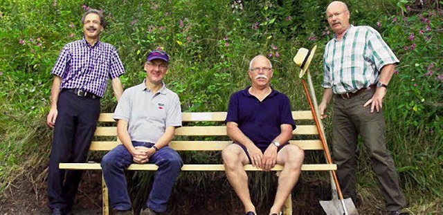 Von links nach rechts: Wegewart Joseph...er und Vereinskassierer Wolfgang Kuhn.  | Foto: privat