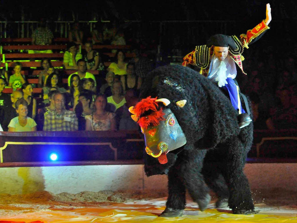 Menschen, Tiere, Sensationen – der Circus Louis Knie in Freiburg.