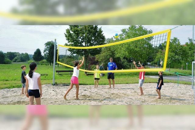 Leben auf dem schönen Volleyballplatz in Windenreute