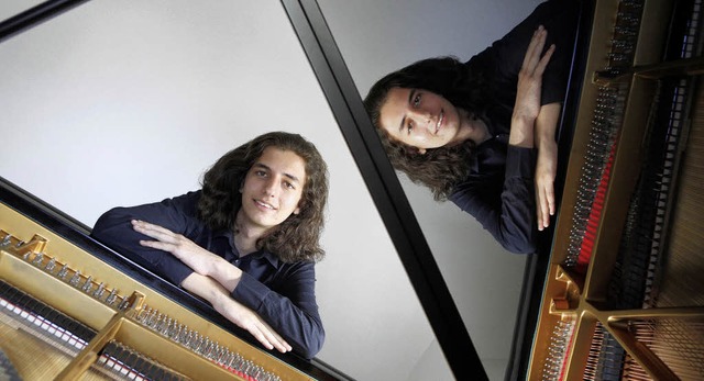 Adel Mohsin und  sein Instrument: Der ... auch vorstellen, Physiker zu werden.   | Foto: Ch. Breithaupt