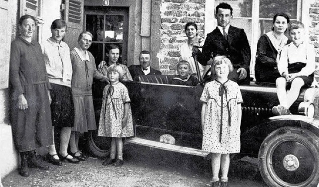Ein Festtag fr die Familie Isele in d...Anfang der 1930er Jahre. Repro: privat  | Foto: privat