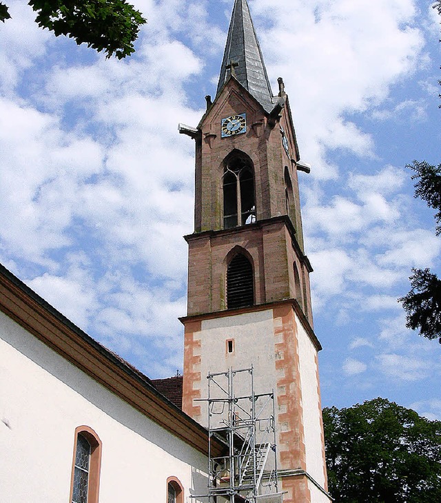 An der Buchheimer Kirche wird innen wi...e umfassende Erneuerung beendet sein.   | Foto: mario schneberg