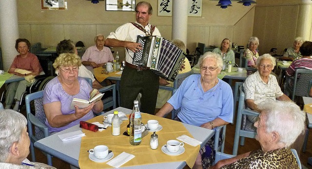 Ehrenamtliche des Partnerbesuchsdienst...8222;Bunten Nachmittag&quot; bestens.   | Foto: Claudia Gempp