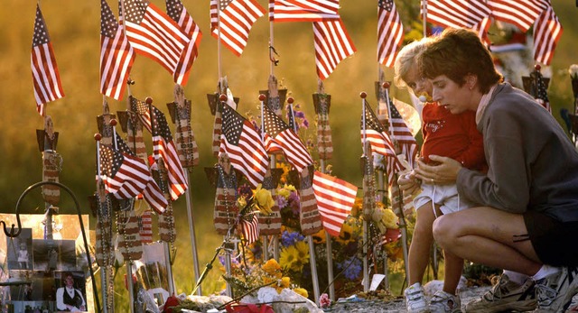 Fr die US-Brger eine Gedenksttte am...schen Heldenmutes: der Ort Shanksville  | Foto: AFP ImageForum