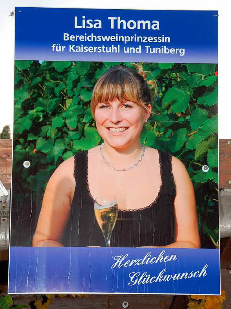 Die Burkheimer Winzer gratulierten an ihrer Weinlaube der neuen Bereichsweinprinzessin Lisa Thoma.