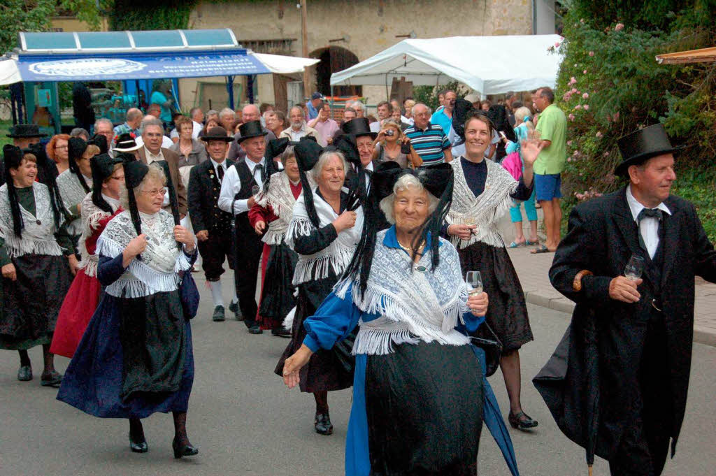 die Trachtengruppe beim Umzug