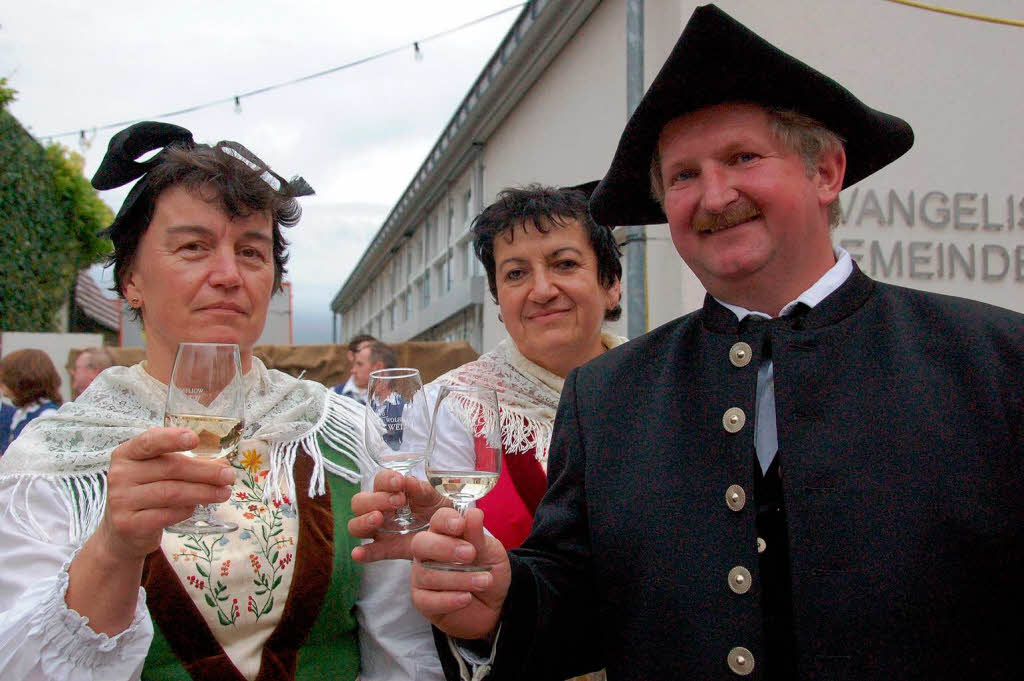 Weinfest Wolfenweiler mit Winzerolympiade und Oldtimerschau