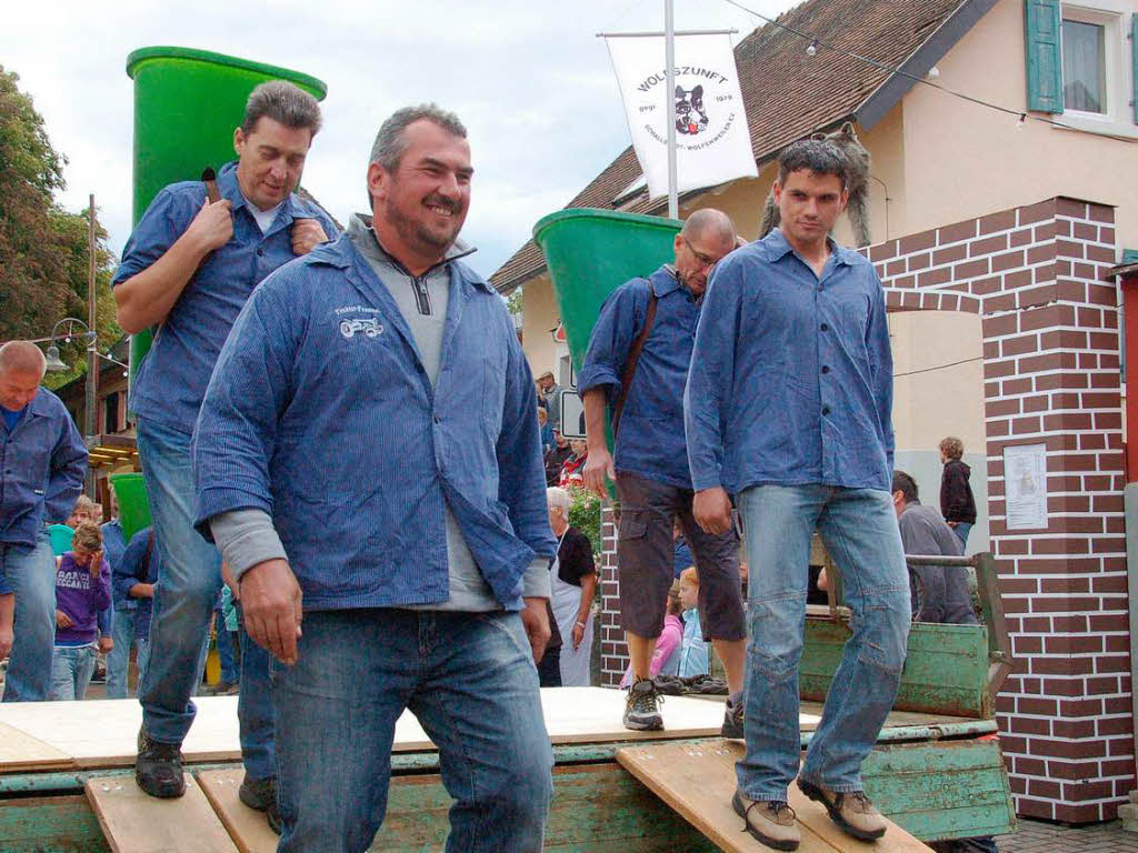 Weinfest Wolfenweiler mit Winzerolympiade und Oldtimerschau