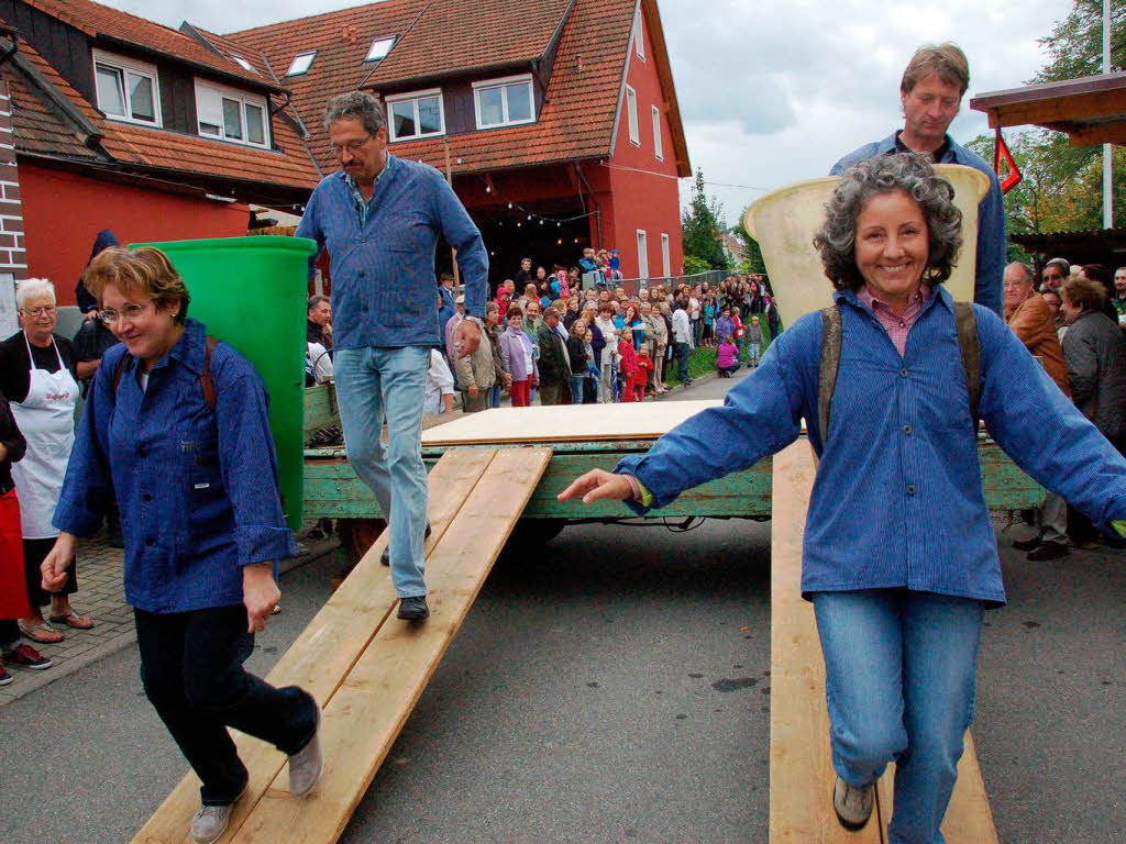 Weinfest Wolfenweiler mit Winzerolympiade und Oldtimerschau