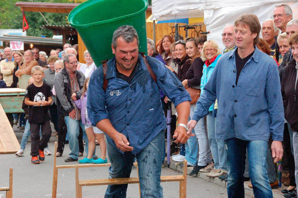 Weinfest Wolfenweiler mit Winzerolympiade und Oldtimerschau