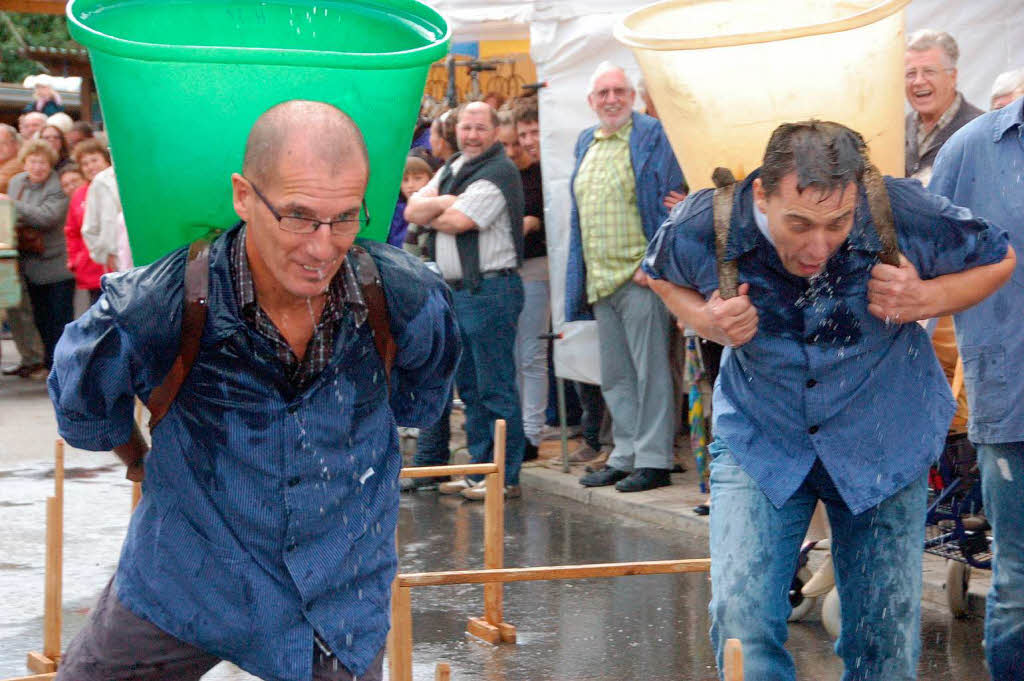 Weinfest Wolfenweiler mit Winzerolympiade und Oldtimerschau