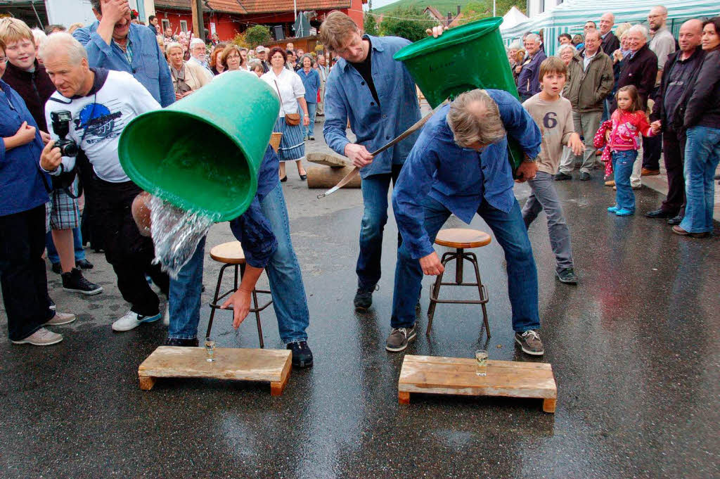 Weinfest Wolfenweiler mit Winzerolympiade und Oldtimerschau