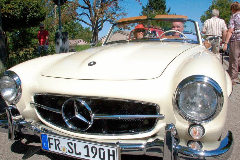 Weinfest Wolfenweiler mit Winzerolympiade und Oldtimerschau (Foto: Tanja Bury) Weinfest Wolfenweiler mit Winzerolympiade und Oldtimerschau (Foto: Tanja Bury)