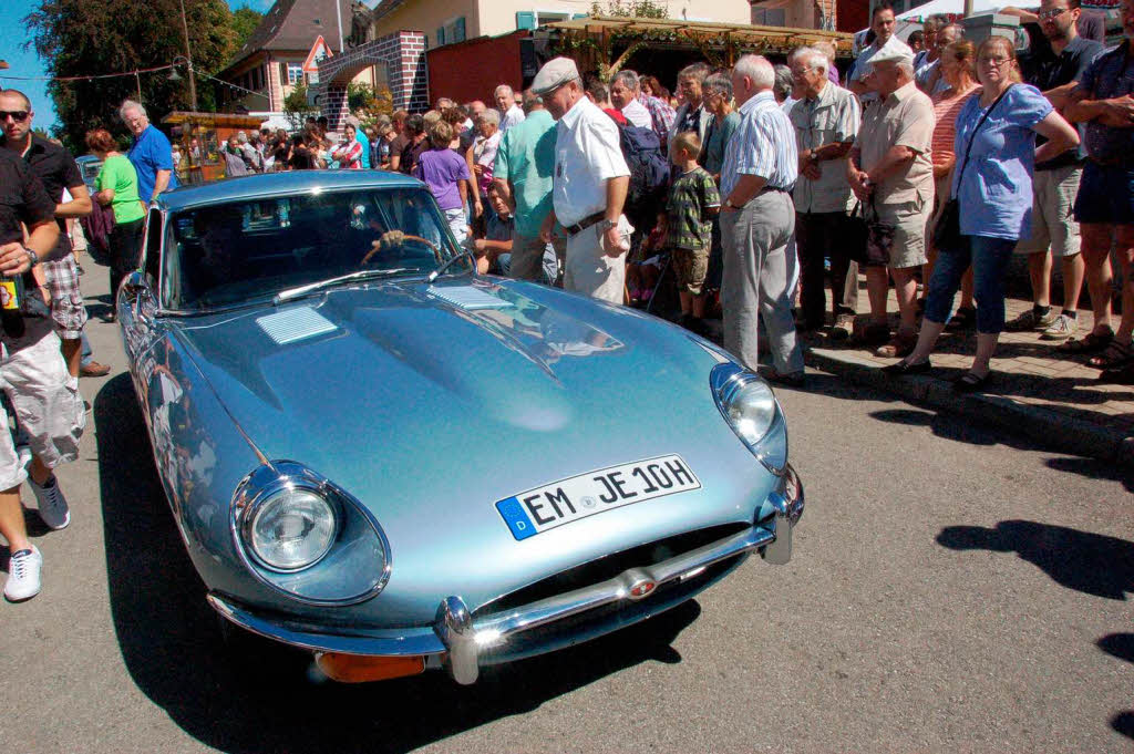 Weinfest Wolfenweiler mit Winzerolympiade und Oldtimerschau