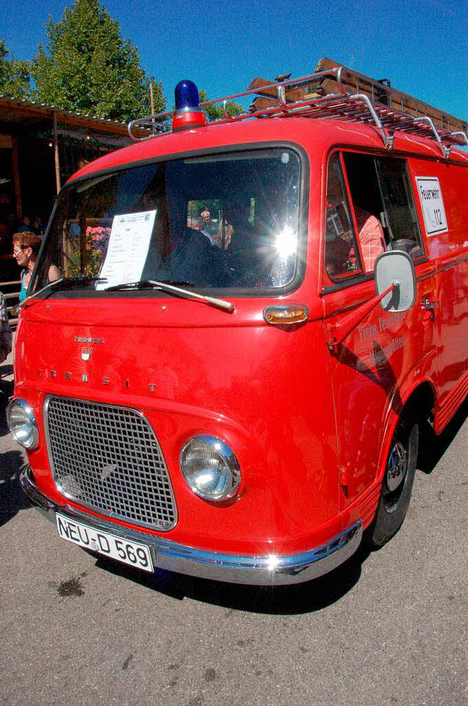 Weinfest Wolfenweiler mit Winzerolympiade und Oldtimerschau