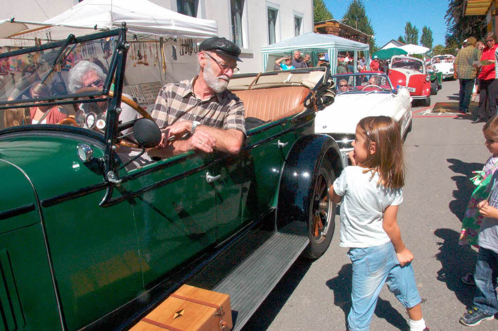 Weinfest Wolfenweiler mit Winzerolympiade und Oldtimerschau