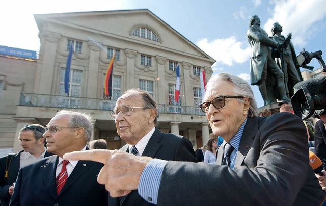 Die ehemaligen Auenminister  Roland D...rmeister von Weimar, Volkhard Germer.   | Foto: DAPD