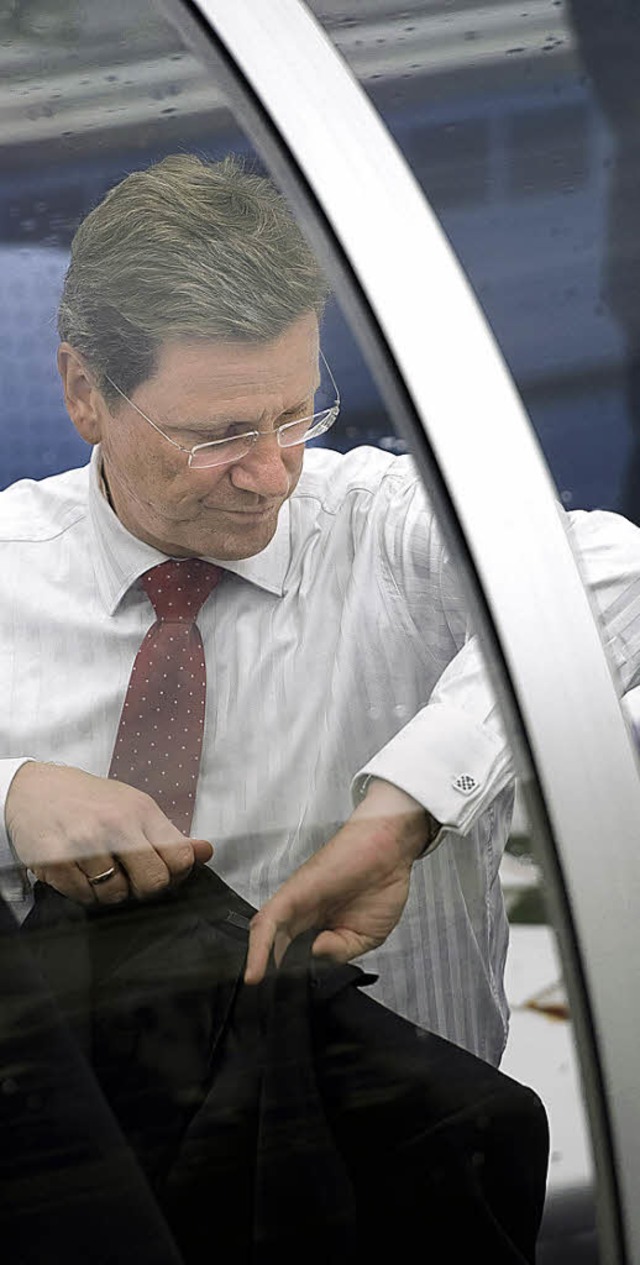 Guido  Westerwelle gestern beim Botschaftertreffen    | Foto: AFP