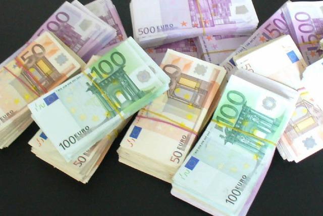 Zoll findet 470 000 Euro Bargeld