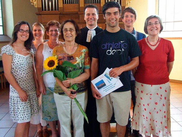 Bei der Verabschiedung (von links) Ell...cheer (Kirchengemeinderatsvorsitzende)  | Foto: Privat