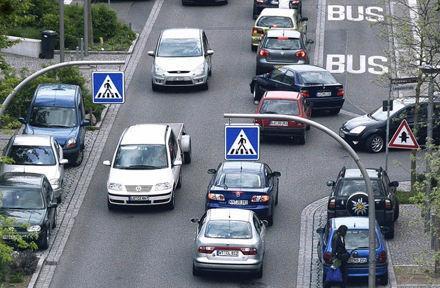 Die Verkehrsdichte steigt in der Stadt stetig an.   | Foto: Jochen Fillisch