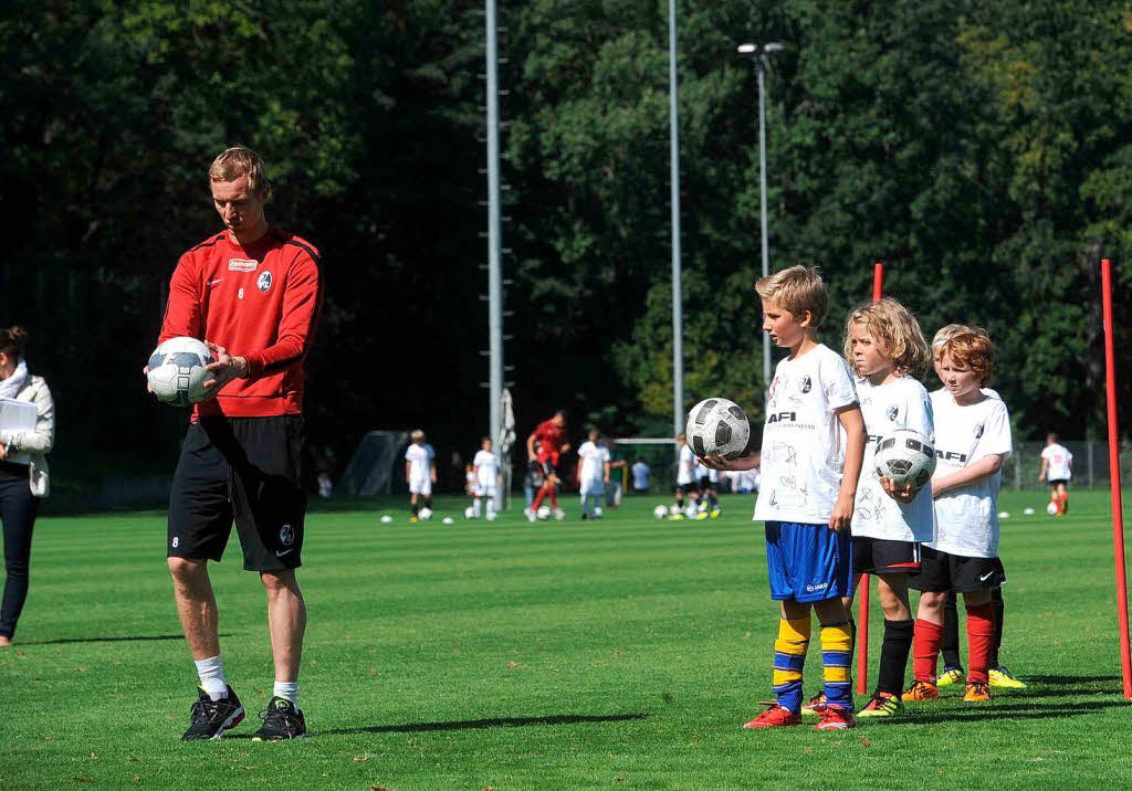 Fast alle der Nachwuchs-Kicker haben den groen Traum, spter einmal Profifuballer zu werden.