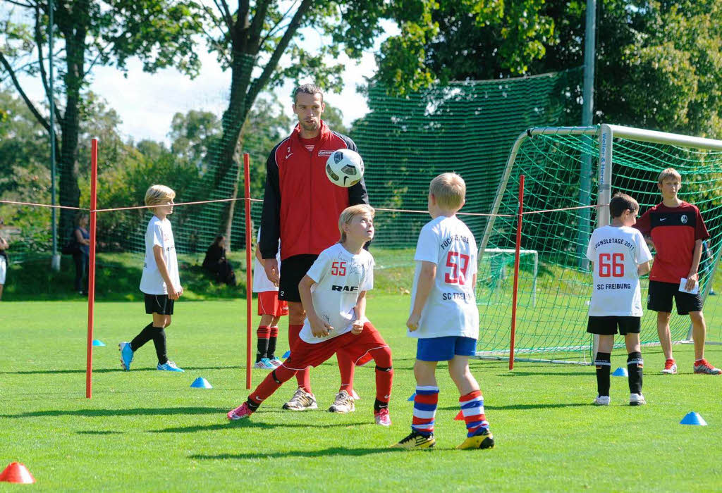 Fast alle der Nachwuchs-Kicker haben den groen Traum, spter einmal Profifuballer zu werden.