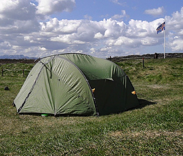 Windig: Zelt auf Island   | Foto: Schmidhauser