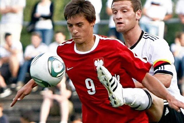 U-20-Fuballer schlagen Polen in Offenburg mit 4:2