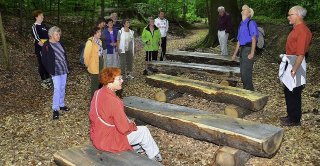 Unterricht im Laubwald: Auf dem neuen Emmendinger Walderlebnispfad  | Foto: Dieter Erggelet