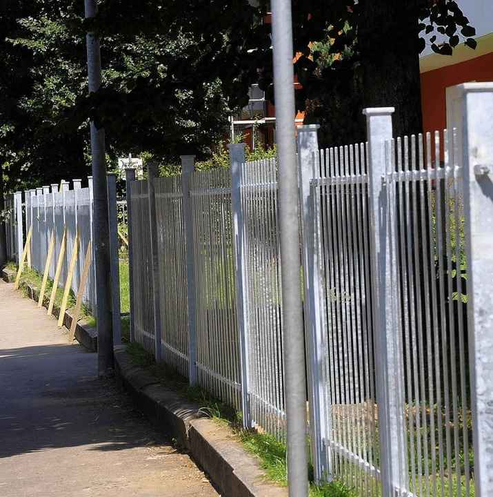 Neu auch die Z�une  | Foto: Ingo Schneider