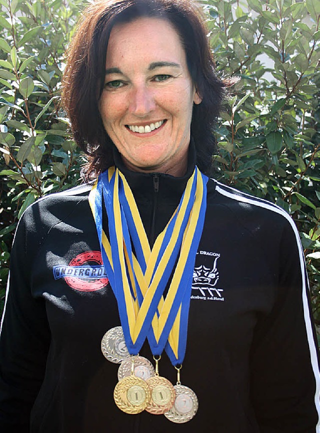 Mit sechs Medaillen ist Susanne Gathma... der Drachenboot-EM  zurck gekommen.   | Foto: privat