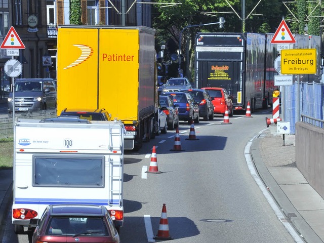 Wer in Freiburg wieder aus dem Tunnel ...stop-and-go&#8220;-Verkehr einstellen.  | Foto: Michael Bamberger