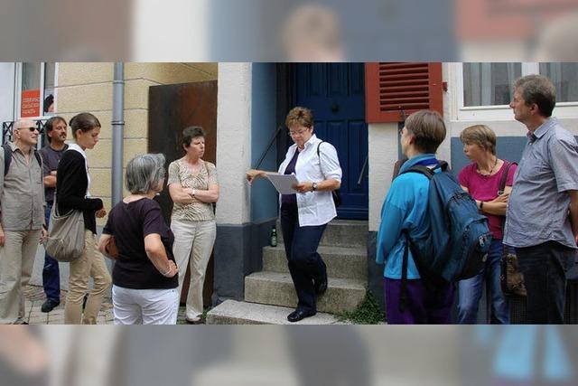 Fugnger bringen Stolpersteine zum Glnzen