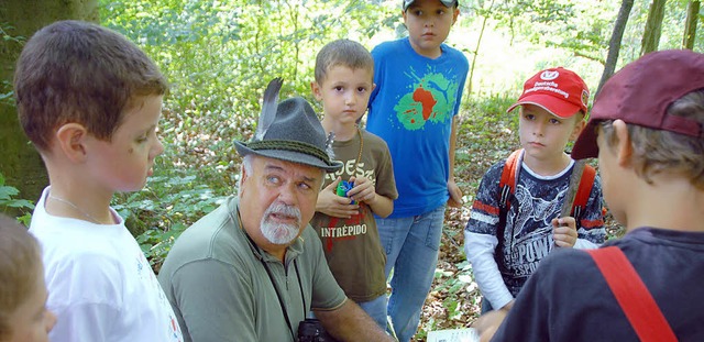 Mit dem Jger auf Erkundungstpur im Rheinwald.   | Foto: Roland Vitt