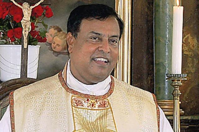 Pater Selvaraj dankt Gott für 
