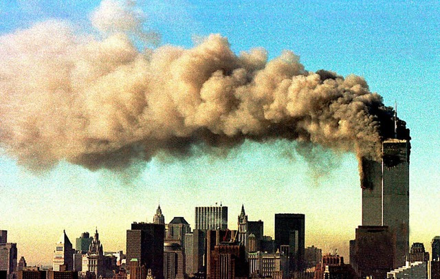 Dieses Bild ging um die Welt: die bren...willingstrme des World Trade Centers.  | Foto: dpa