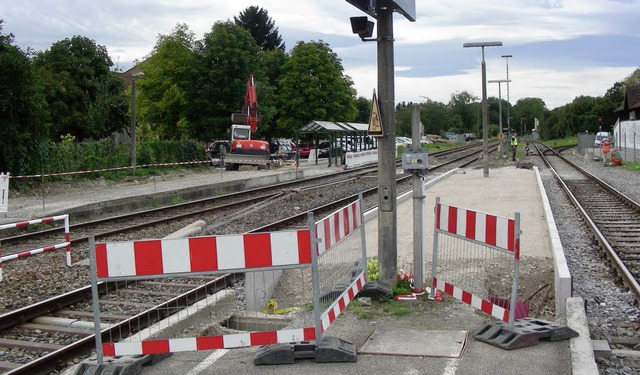 Verlngert werden am Gottenheimer Bahn... 3 (rechts, fr die Kaiserstuhlbahn).   | Foto: mario schneberg