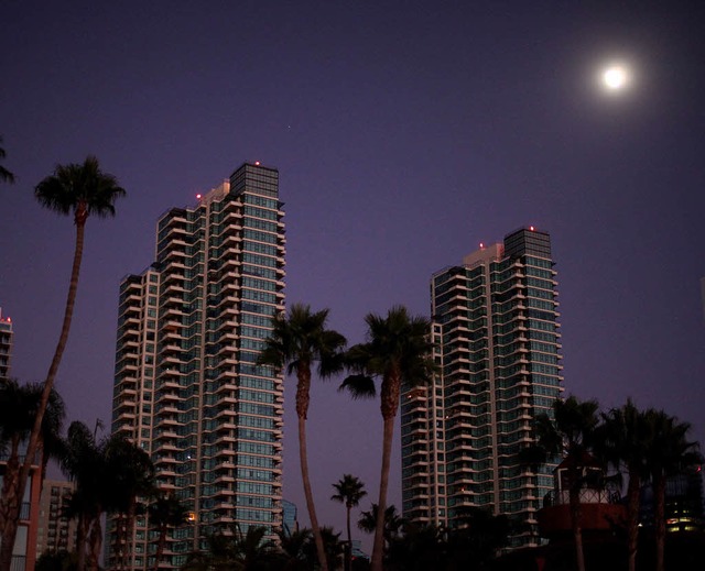 Der Mond scheint umso heller &#8211; ber einem San Diego ohne Strom.   | Foto: AFP