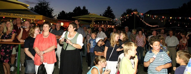 Groes Gedrnge auf dem Festplatz, vie...ung der neuen Weinknigin dabei sein.   | Foto: sandra decoux-kone