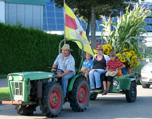 Individuell geschmckt waren die Fahrzeuge bei Traktorenkorso in Denzlingen.   | Foto: Roman Kiener