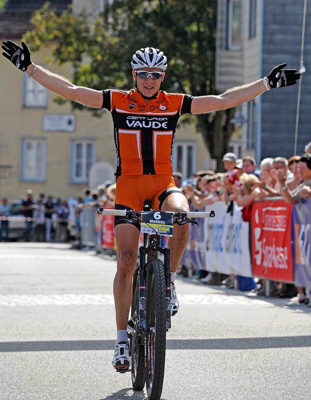 Sieger nach 120 Kilometern und zwei Plattfen: Markus Kaufmann  | Foto: PATRICK SEEGER