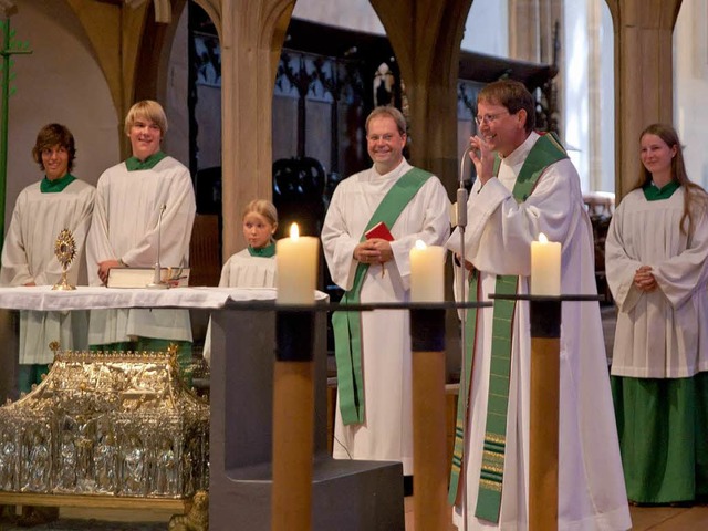 Seinen  ersten Gottesdienst zelebriert... September 2011 im Breisacher Mnster.  | Foto: Martin Hau