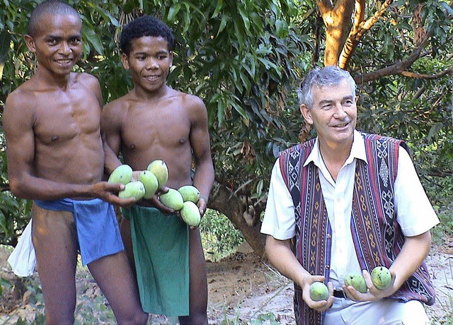 Zu Gast in Murg ist der  Grnder und L...reda-Stiftung,  Shay Cullen (rechts).   | Foto: BZ