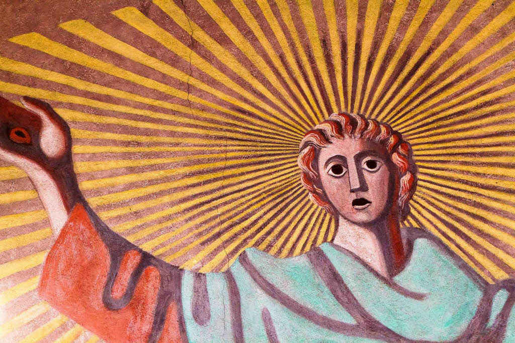 Das groe Christusbild an der Chorwand wurde von Richard Seewald erschaffen, einem bekannten Maler des deutschen Expressionismus. Es wurde 1956 in Auftrag gegeben. Das Gemlde will die Wiederkunft Christi darstellen.