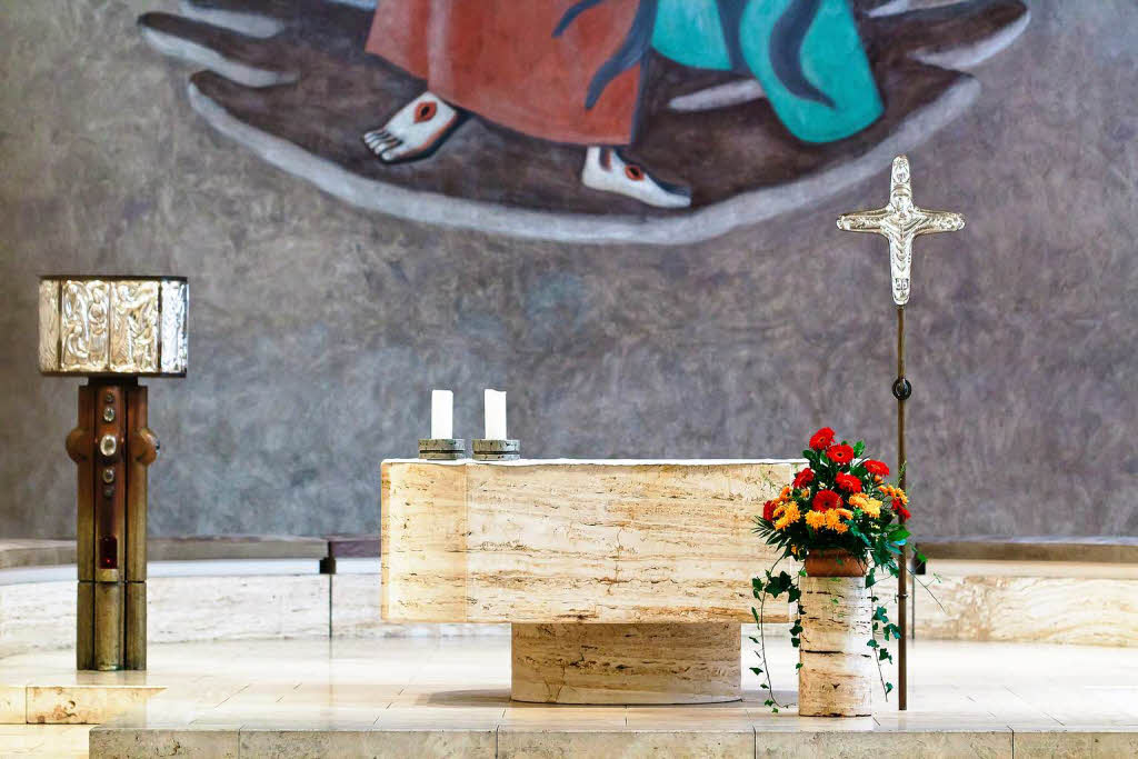 Noch ohne Papst: der Altar der Seminarkirche.