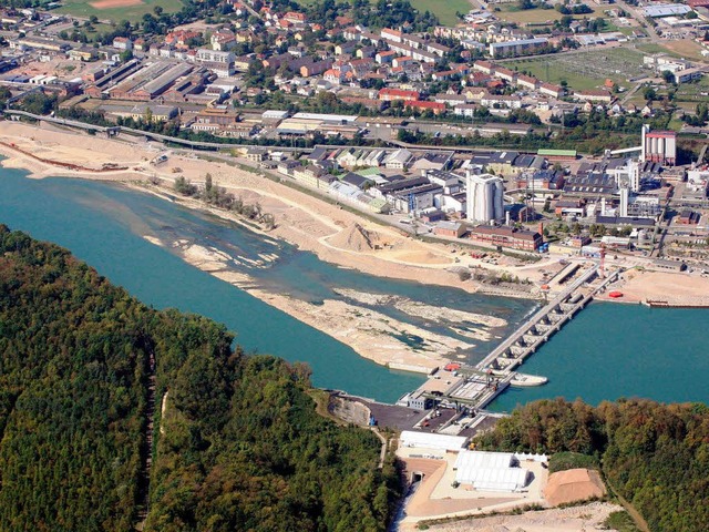 Das neue Kraftwerk in Rheinfelden steh...ur noch die Baugrube zu sehen (o. l.).  | Foto: Erich Meyer