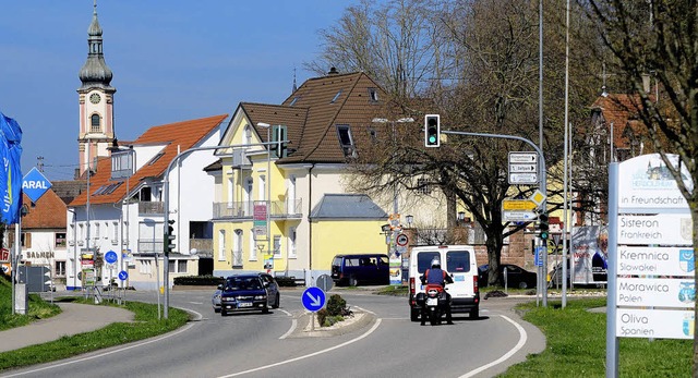 An der sdlichen Stadteinfahrt von Herbolzheim wird ab kommender Woche gebaut.   | Foto:  Siegfried Gollrad